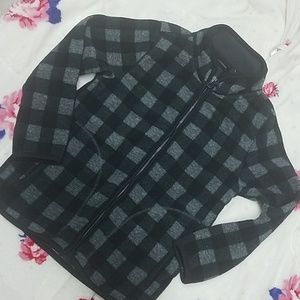 🐣Uniqlo fleece sweater size 120